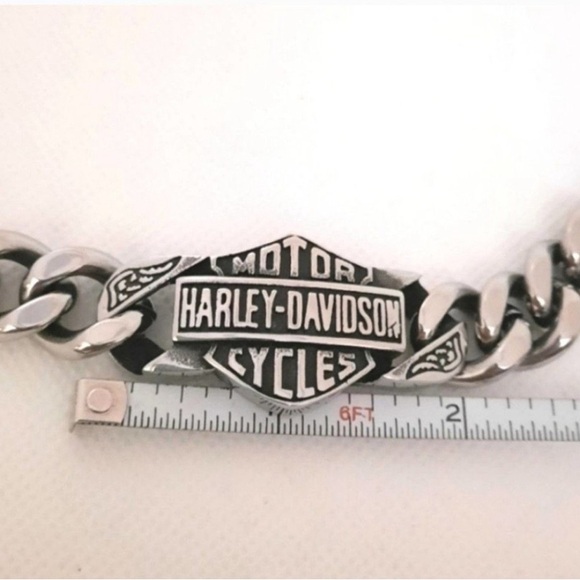 - Men's Heavy Stainless Biker Bar & Shield Curb Chain Bracelet - Picture 12 of 13